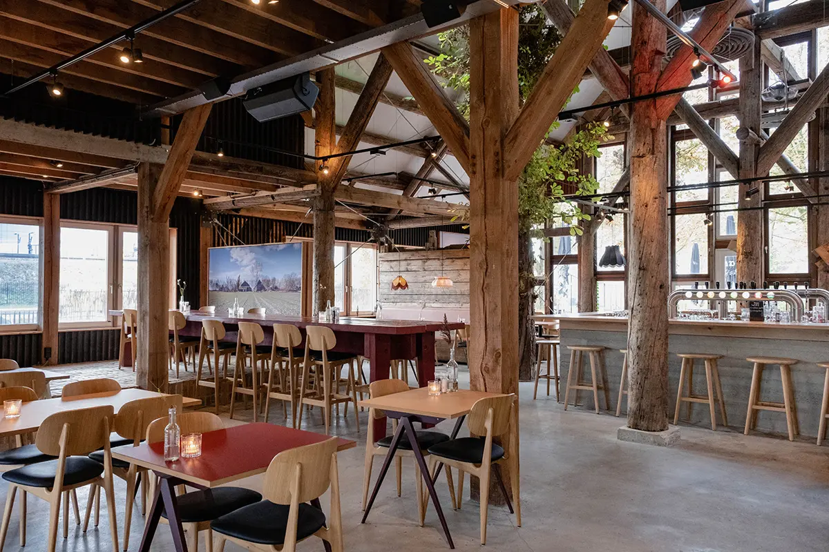 Outdoor Seating Dining